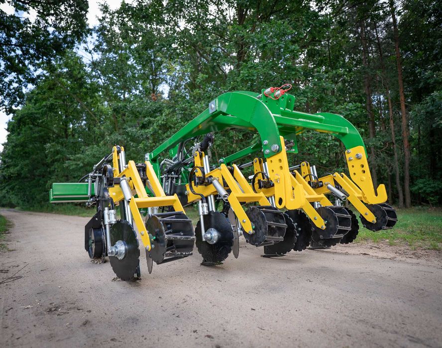 STALOVY Agregat bezorkowy do uprawy pasowej strip till 3m 4 moduły