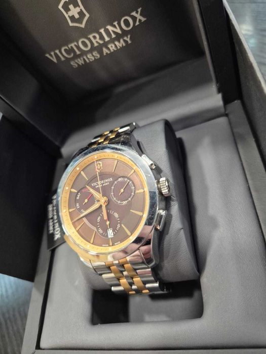 Zegarek Victorinox Alliance Chronograph 249116