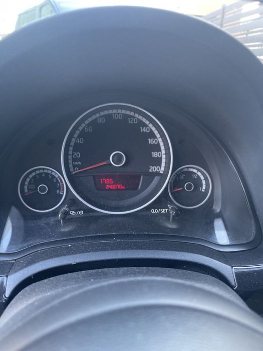 Volkswagen Up (газ-бензин)