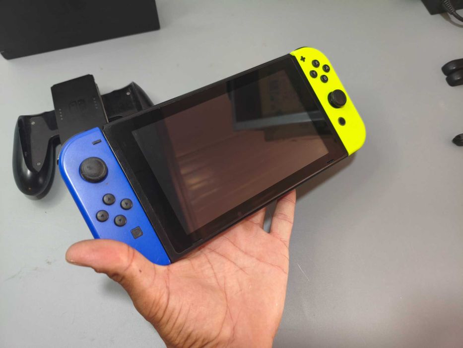 Nintendo Switch V2