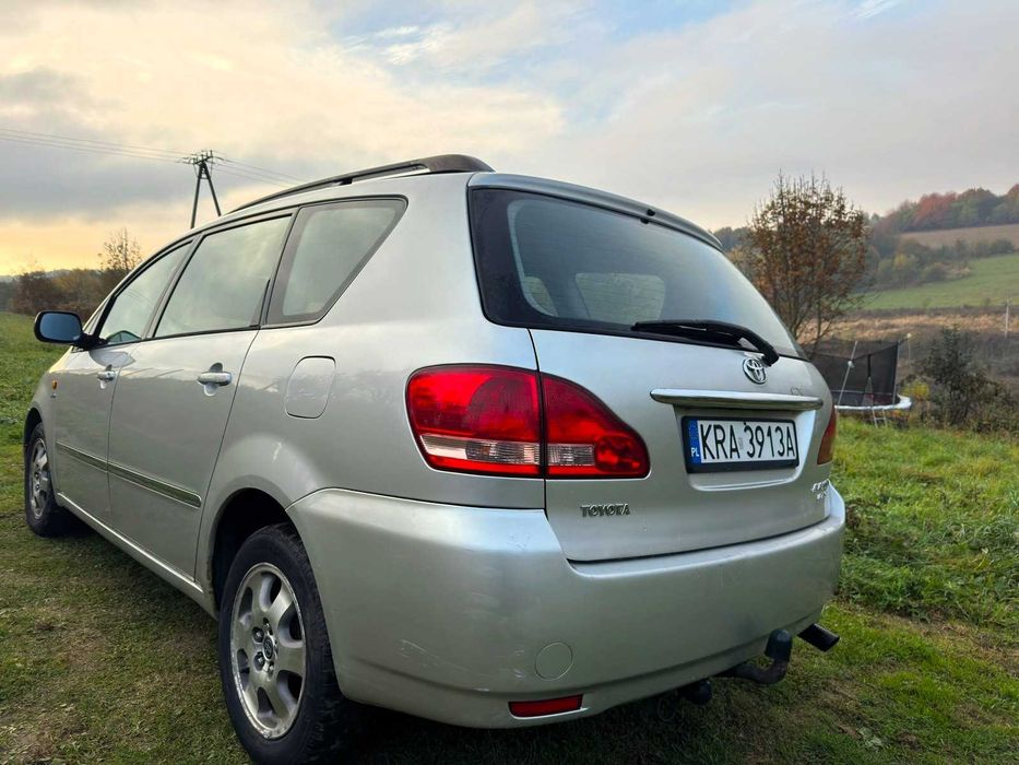 Toyota Avensis Verso