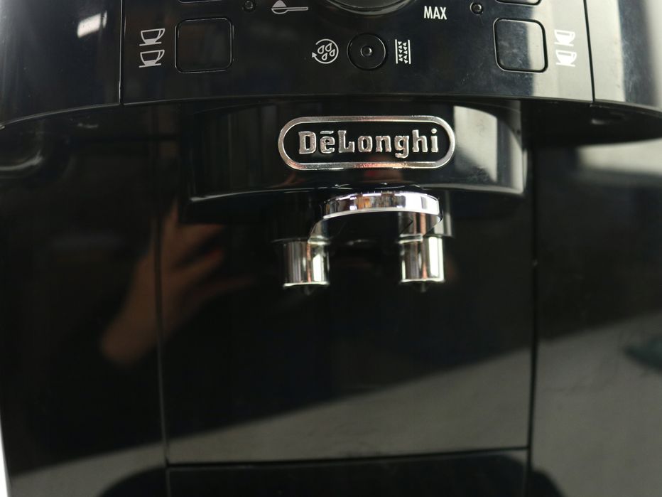 DeLonghi Magnifica S Ekspres do Kawy Ciśnieniowy ECAM11.112.B