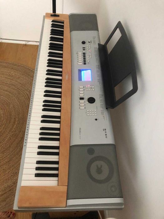 Piano Yamaha DGX 630 ( Alugo tambem)