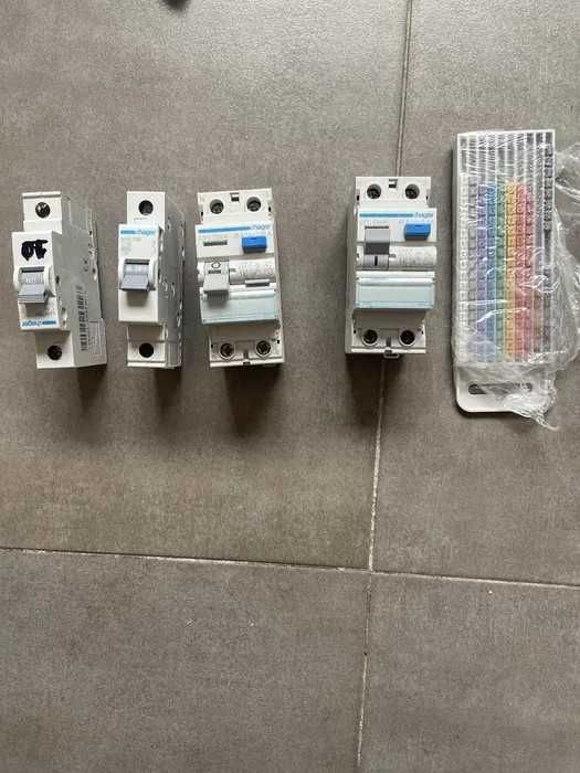 Material eléctrico NOVO