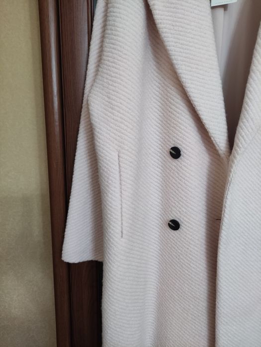 Продам пальто нове з бііркою від reserved