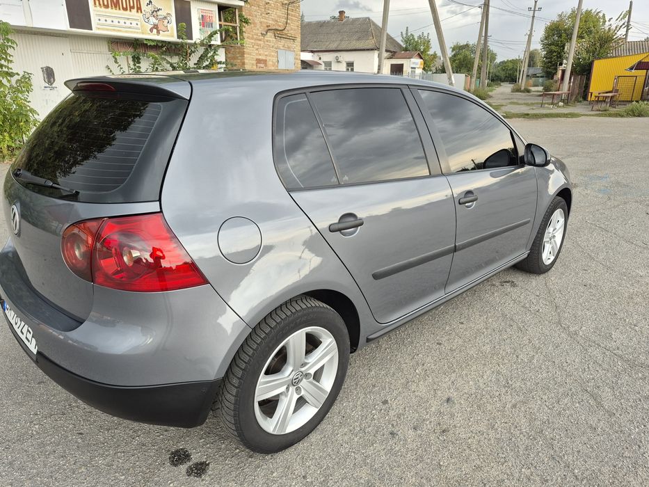 В продажі Volkswagen Golf V5