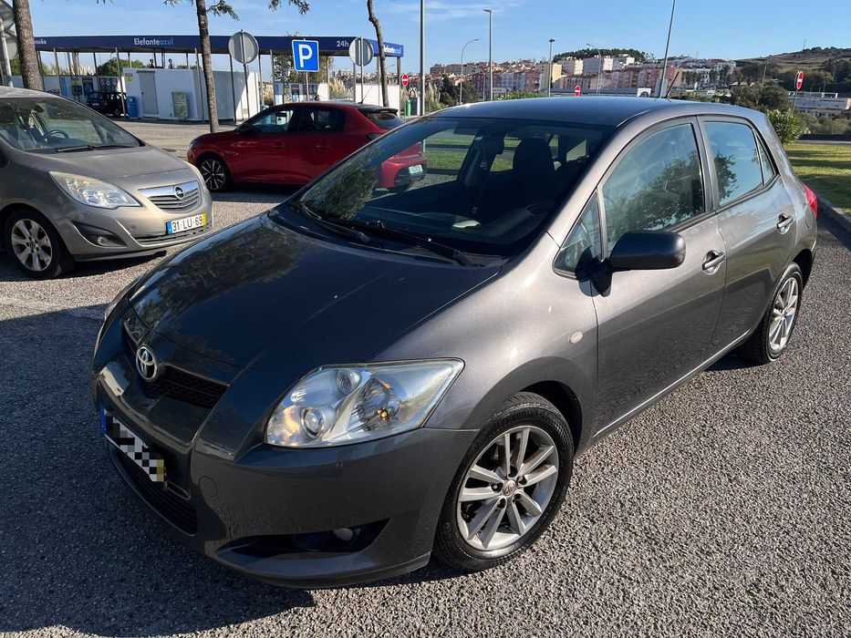 Toyota Auris 1.4 D-4D – 132.000 km