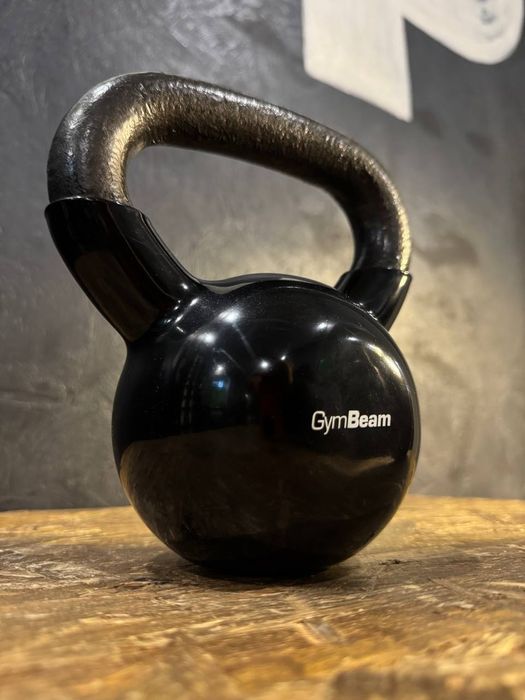 Гиря чорна GymBeam, 6 кг та 10 та 13