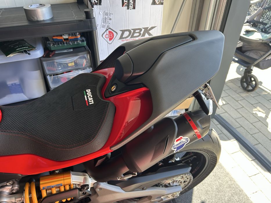 Nakladka Carbon DBK , zadubek Ducati Panigale , Streetfighter