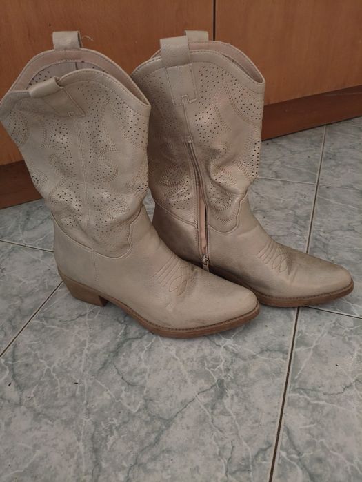 Botas cano médio