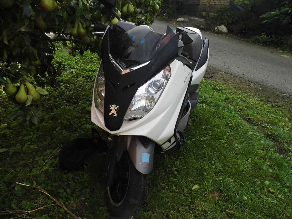 PEUGEOT SATELIS 125 4V silnik czesci wtrysk pompa paliwa klapka czasza