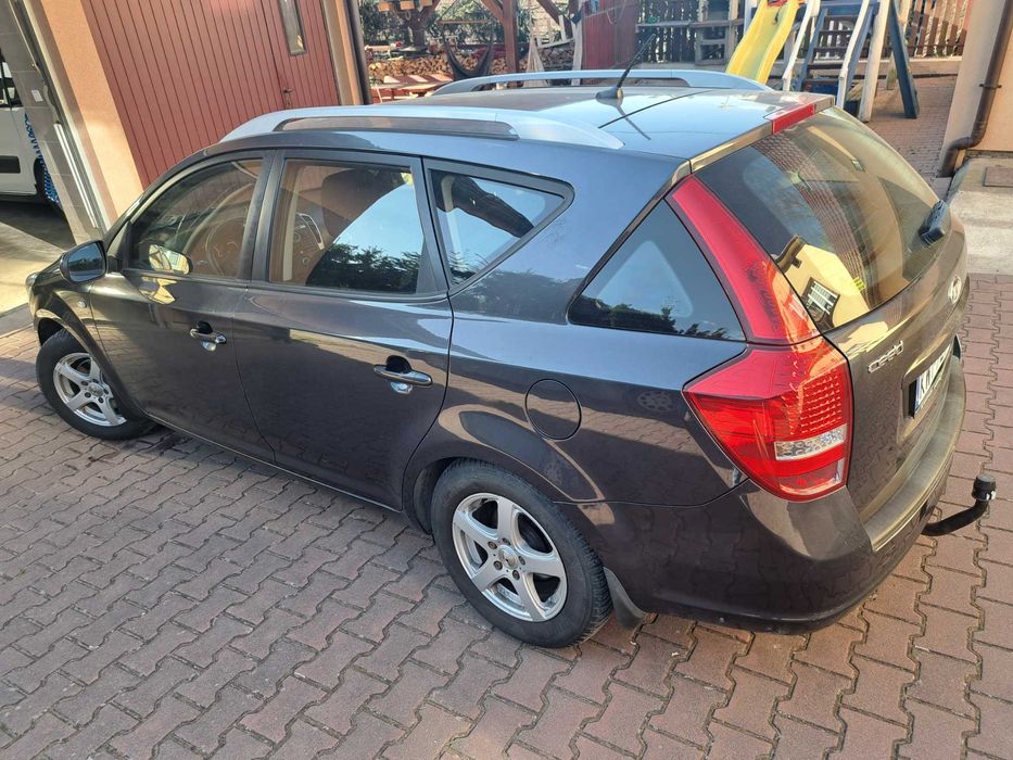 Kia ceed 1.6 diesel  2012