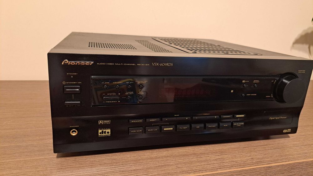Amplituner Pioneer VSX-609