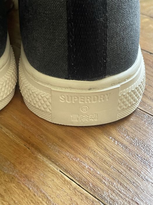 Superdry trampki vegan 42