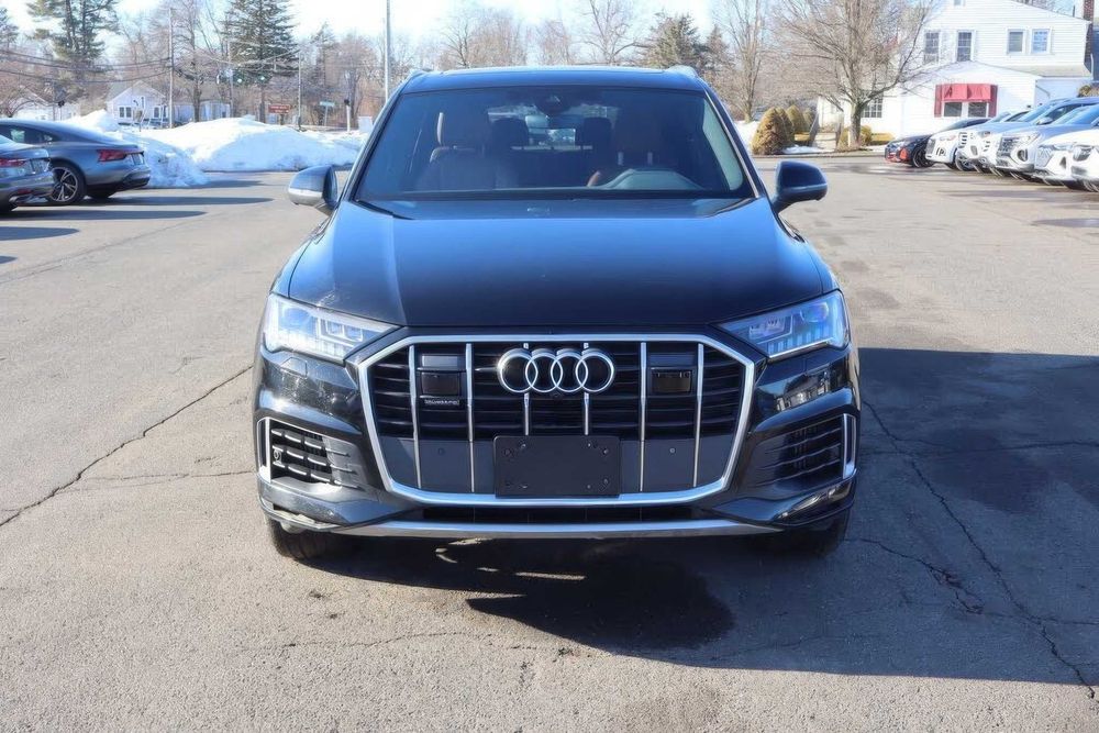 Audi Q7      2023