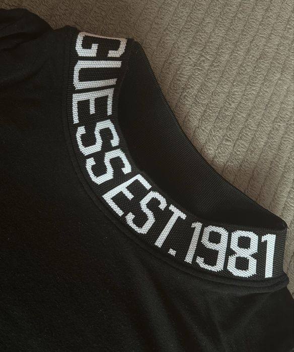Оригінальний чорний боді GUESS