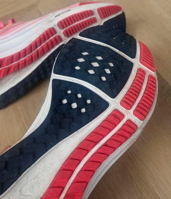 Sapatilhas Nike, pegasus modelo 40, tamanho 38,