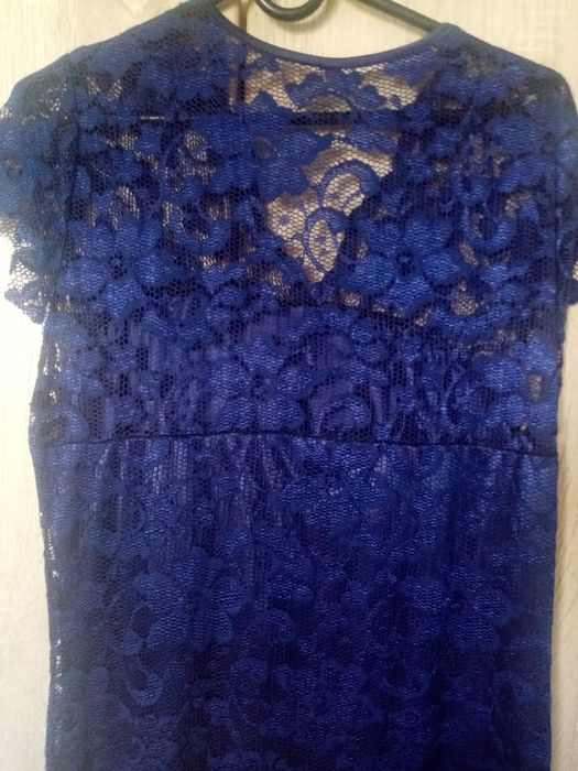 Sukienka koronkowa 44