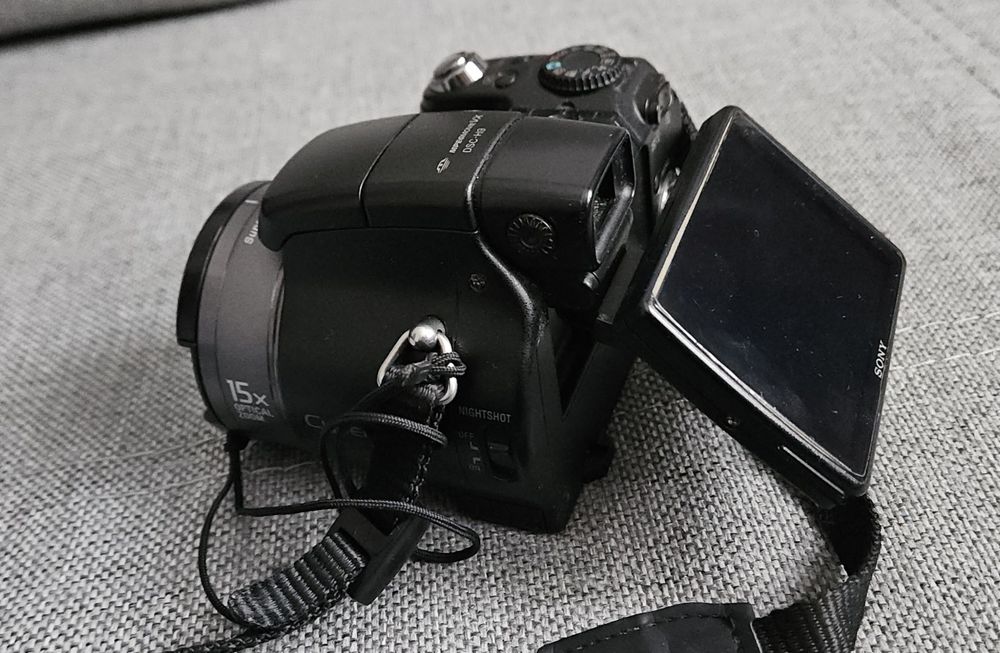 Sony Cyber Shot H9