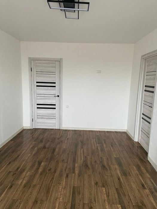 Продається тепла квартира з ремонтом