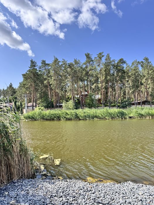Продам загородный дом на берегу реки