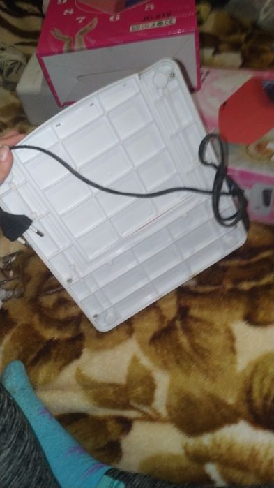 3 Уф-лампы для гель лака за