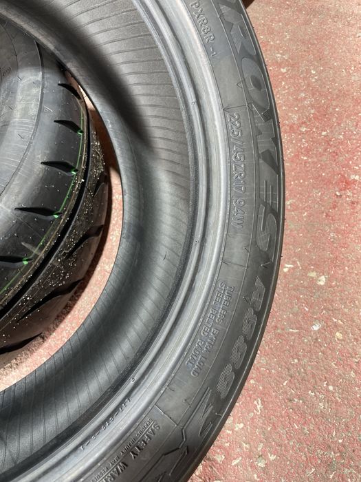 Toyo R888 195/50R16 e 225/45R17