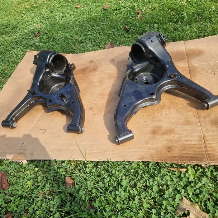 Wahacze tylne - Mitsubishi Grandis