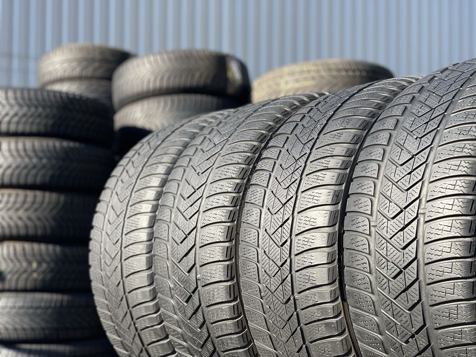 Шини Зимові 4шт 245/45 R18 Pirelli Sottozero 3