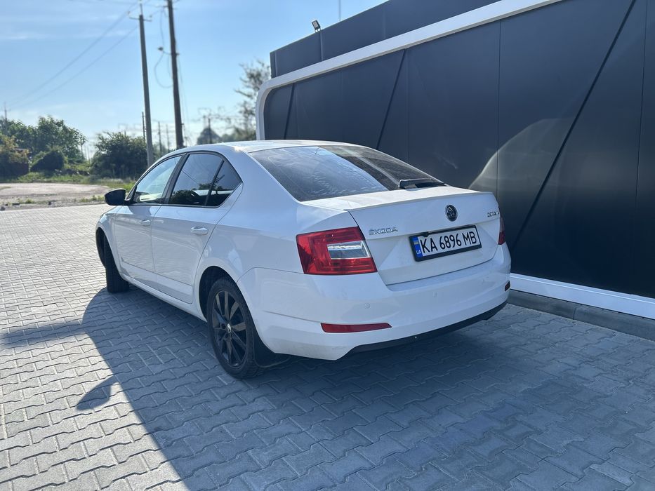 Продам Шкода Октавіа  А7 власне авто Терміново
