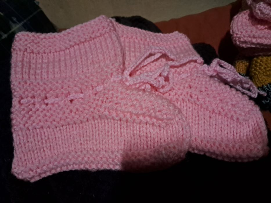 Vendo botas de la feitas ha mao  criança e adulto 10€ cada par