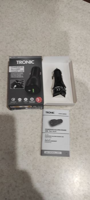 зарядка телефона в авто Tronic