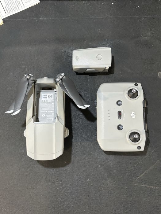 Drone DJI AIR 2 com bateria e comando447415510484264962
