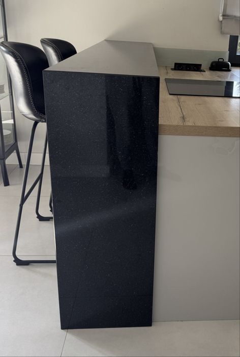 Wyspa kuchenna z granitu granit kamien naturalny stan bdb