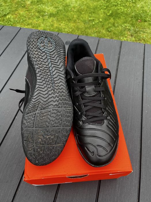 Buty halowe nike 43 legend 10 club ic