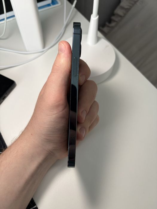 iPhone 12 pro Pacific Blue