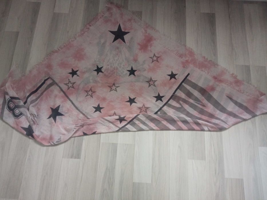 Lekka zwiewna chusta szal apaszka 135x140m