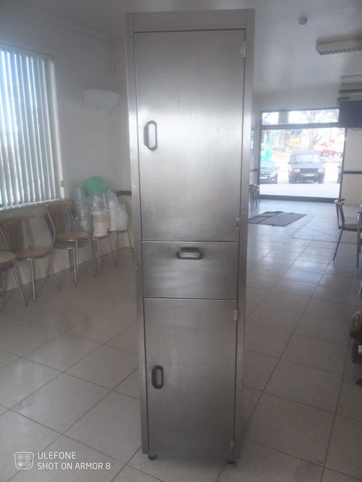 Mobiliario de café em inox