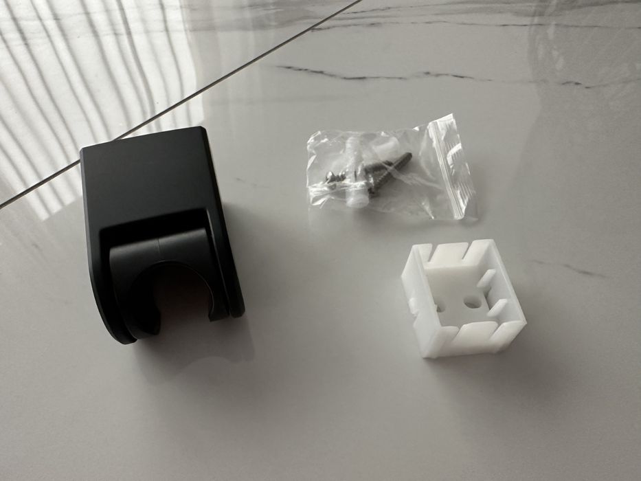 Uchwyt słuchawki prysznicowej czarny! Polecam!