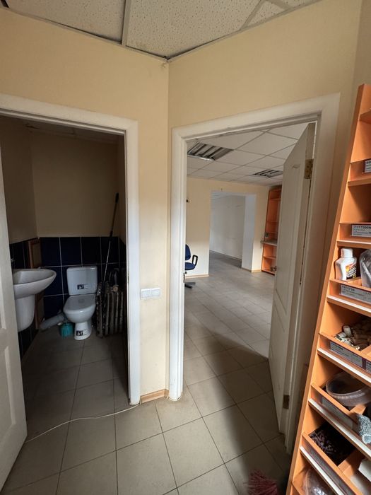 Орерда приміщення 72,3 м.кв, червона лінія, фасад