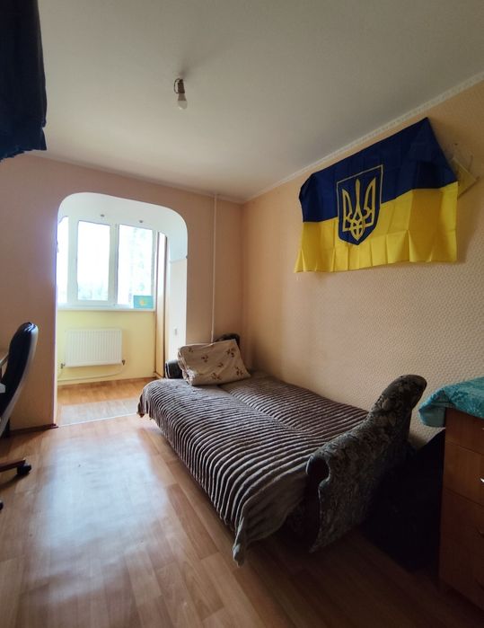 Продаж трикімнатної квартири Озерне