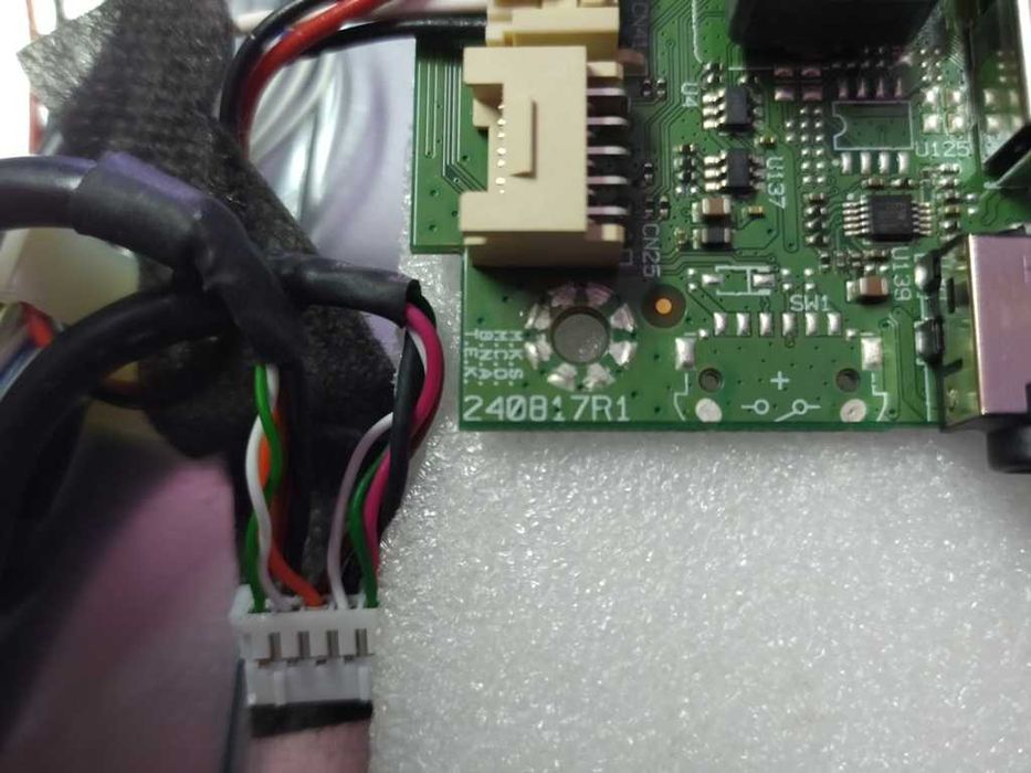 17MB211S 32HE2100 Hitachi main board
