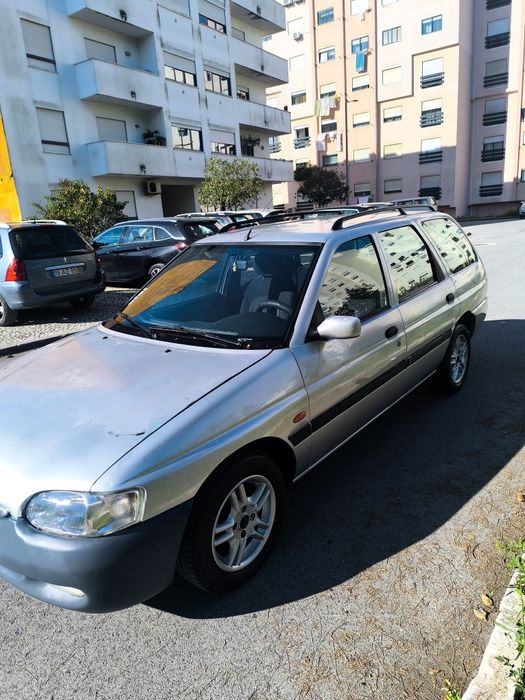 Ford uma carrinha muito estimada e fiável para quem anda dia a dia