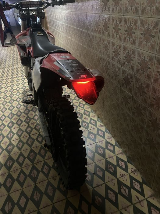 Crf 450 r matriculada