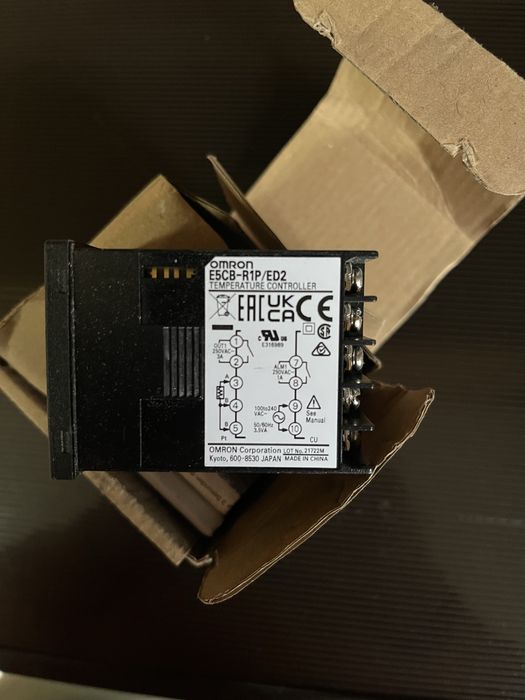 Controlador temperatura OMRON E5CB