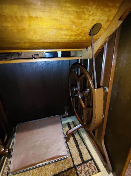 Продаю швейну машину Veritas