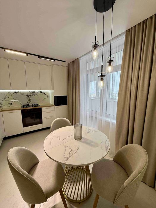 Продається квартира вул. Білогірська, новобудова