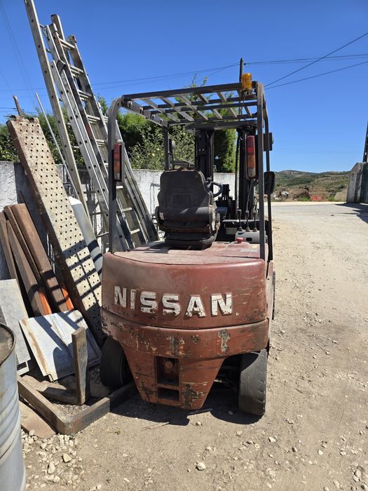Empilhador Elétrico Nissan