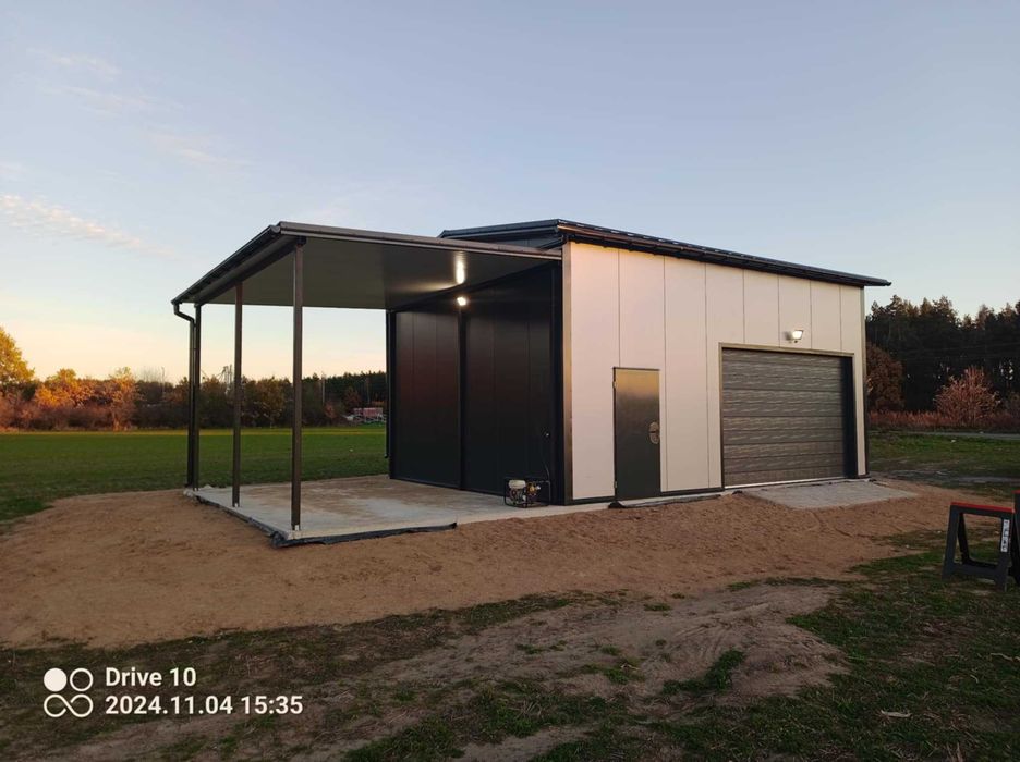 Hale/Garaże obiekty z płyty warstwowej