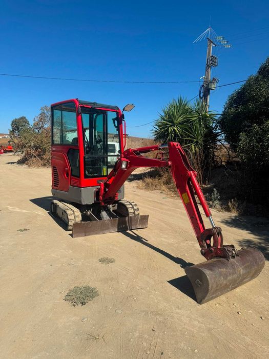 Bobcat E17z (1.7T) 2015 mini giratoria, CE, 2280h, Alargamento rastos,  c/ 3 baldes engate rápido